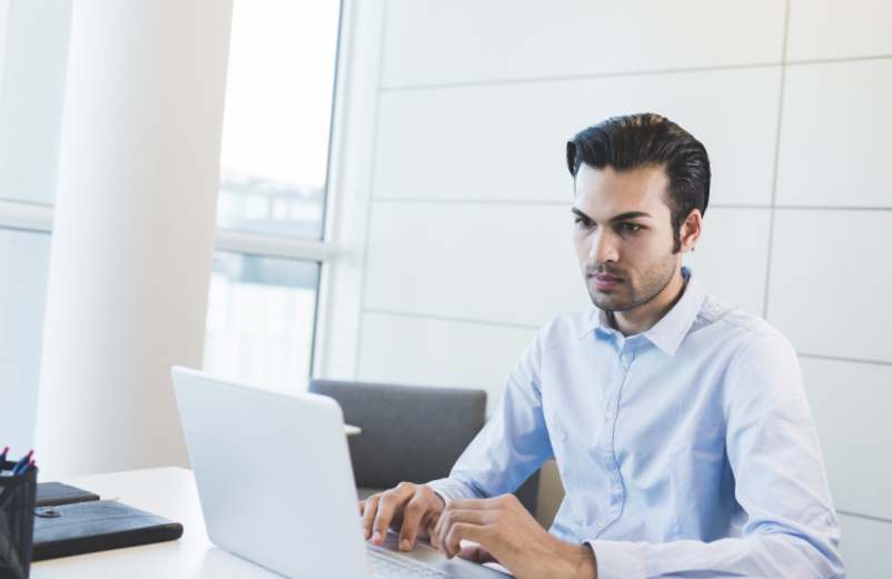 Comment appelle-t-on une formation en ligne acronyme ?