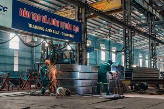Se former à un métier industriel avec l'Afpa ou le Greta
