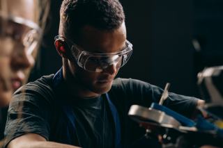 Maintenance préventive et corrective : deux logiques face à la panne